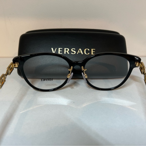 NIB 100% authentic ladies Versace Glasses, style 3302